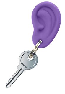 Imagen de Llavero "Ear Ring" Violeta